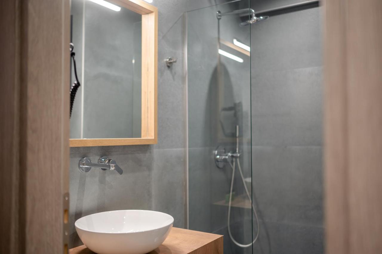 Blue Wave Luxury Suites Nea Iraklitsa Luaran gambar