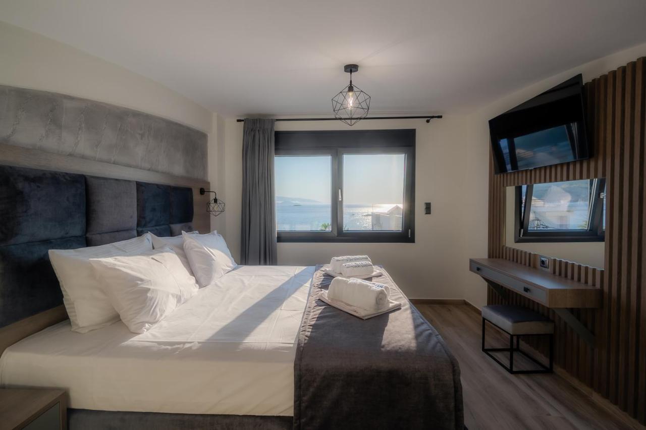 Blue Wave Luxury Suites Nea Iraklitsa Luaran gambar