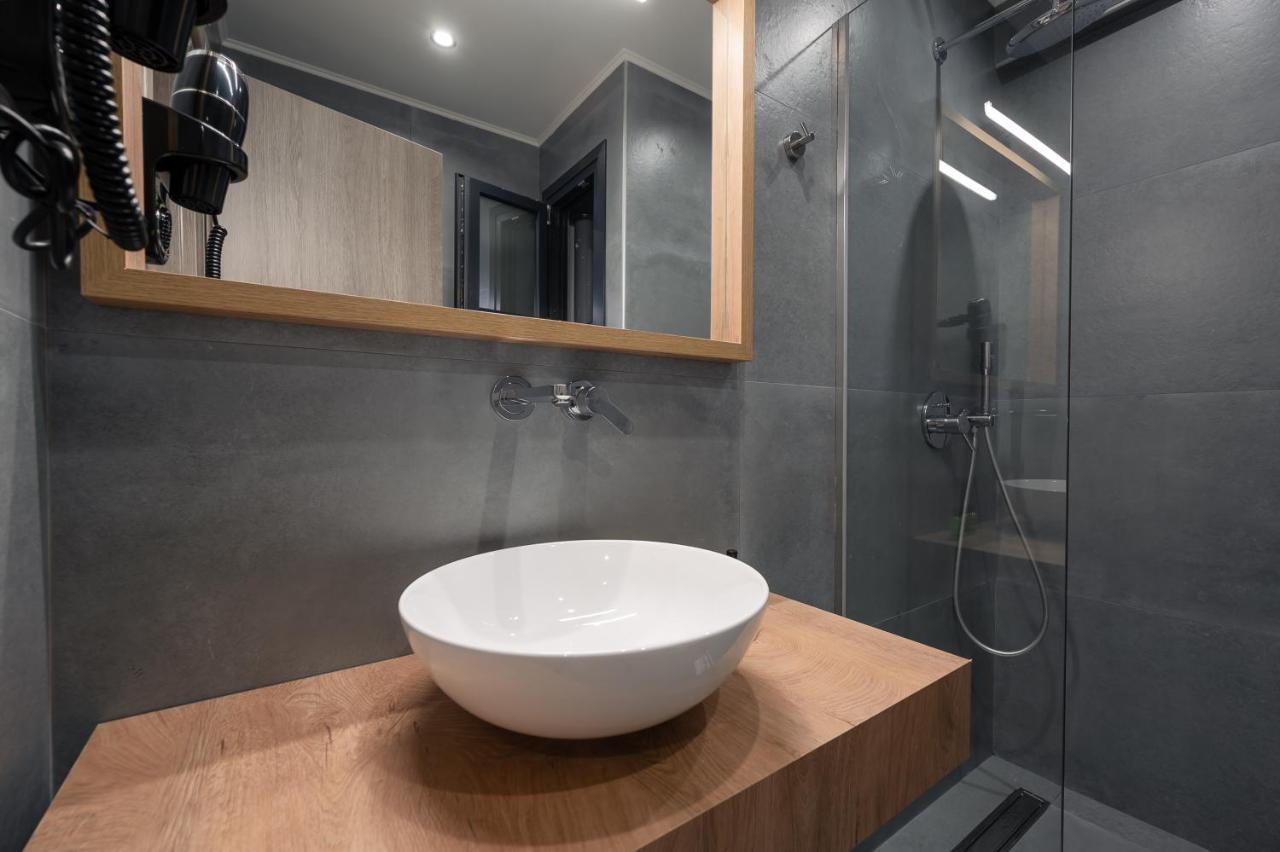 Blue Wave Luxury Suites Nea Iraklitsa Bilik gambar